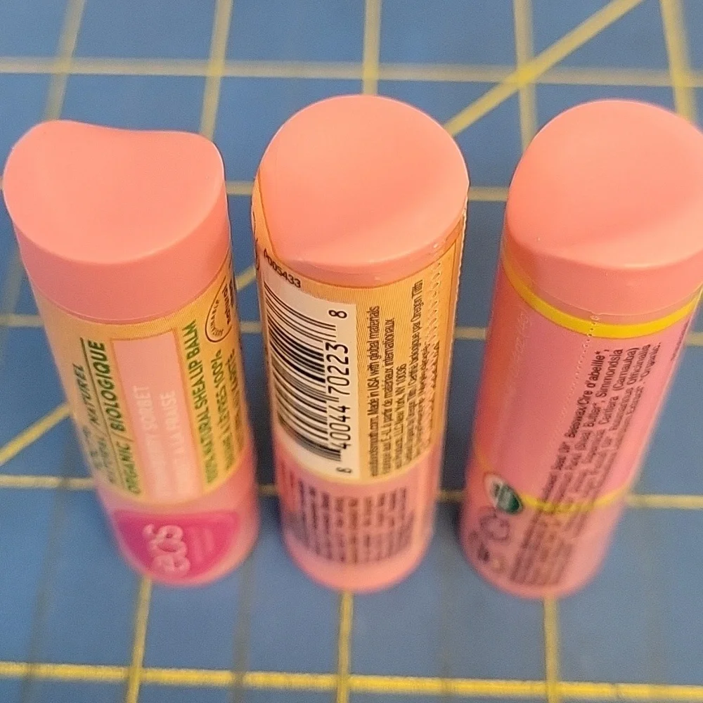 EOS Organic Strawberry Sorbet 100% Natural Lip Balm 4g each Set of 3 New Sealed